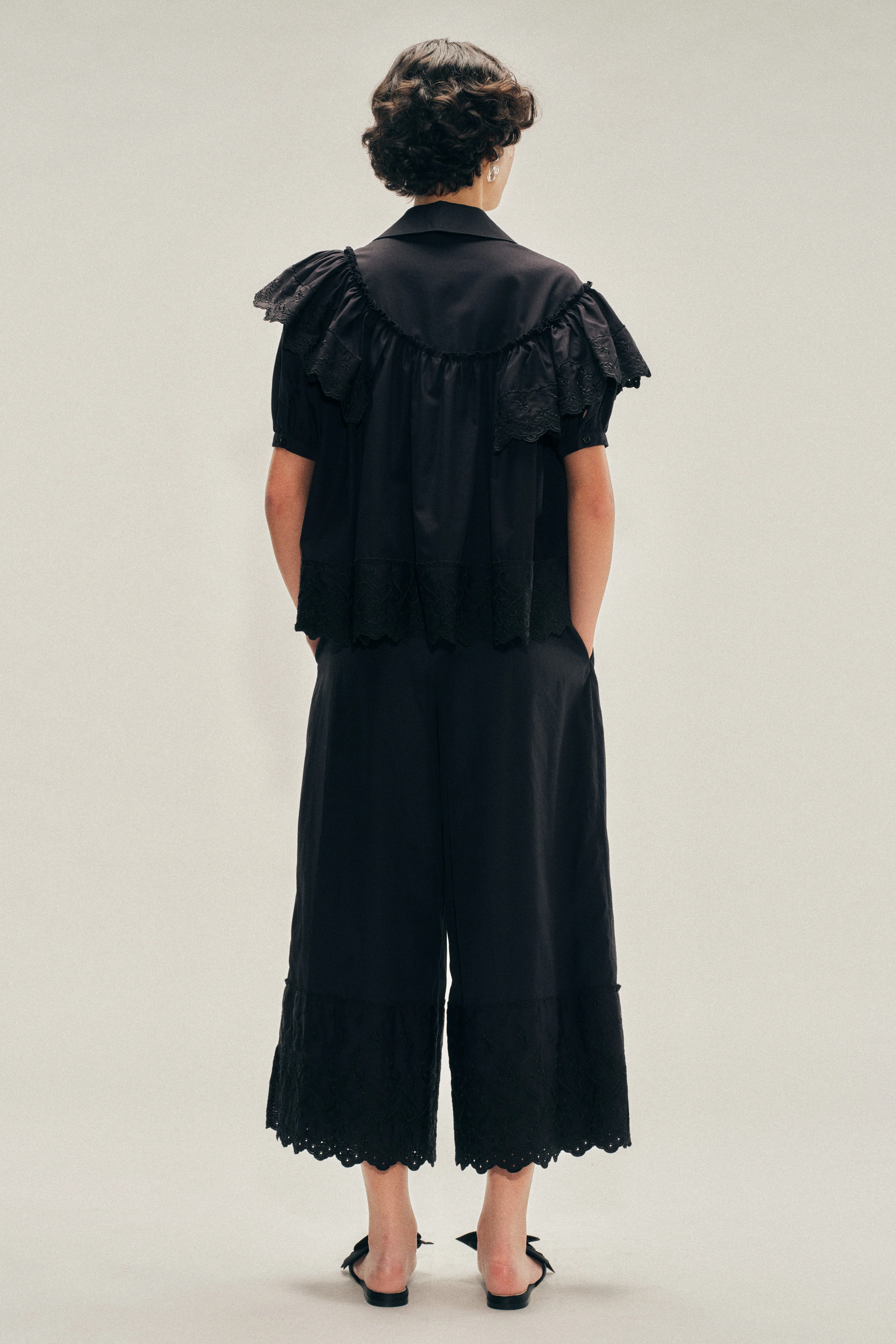 Cropped Puff Sleeve Ruffle Frill Trim Shirt - Image 4